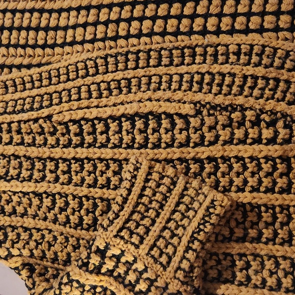 DEX knitted poncho - Picture 4 of 6